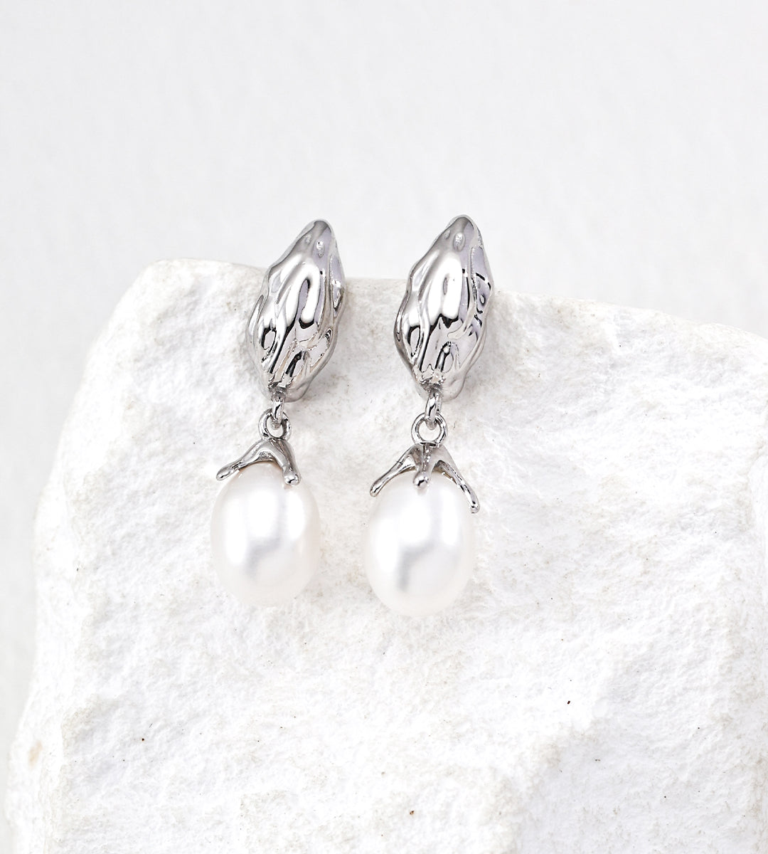 Vintage Pearl Earrings | Natural Freshwater PearlsE01416