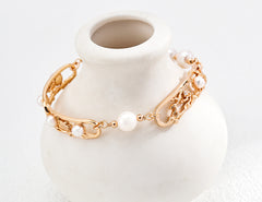 Gentlewaveco Chinese Lattice Winter Plum Blossom Pearl Bracelet SL0171